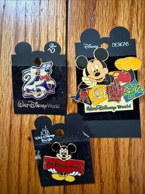 Disney Mickey 3-Pin Set — Black, Red, Yellow, Blue